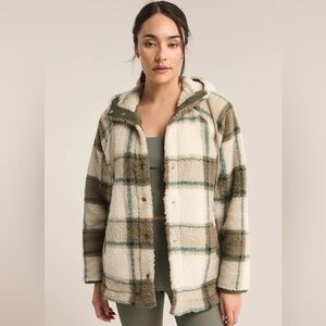 Z Supply cross country Plaid Sherpa Jacket - Cream and Green